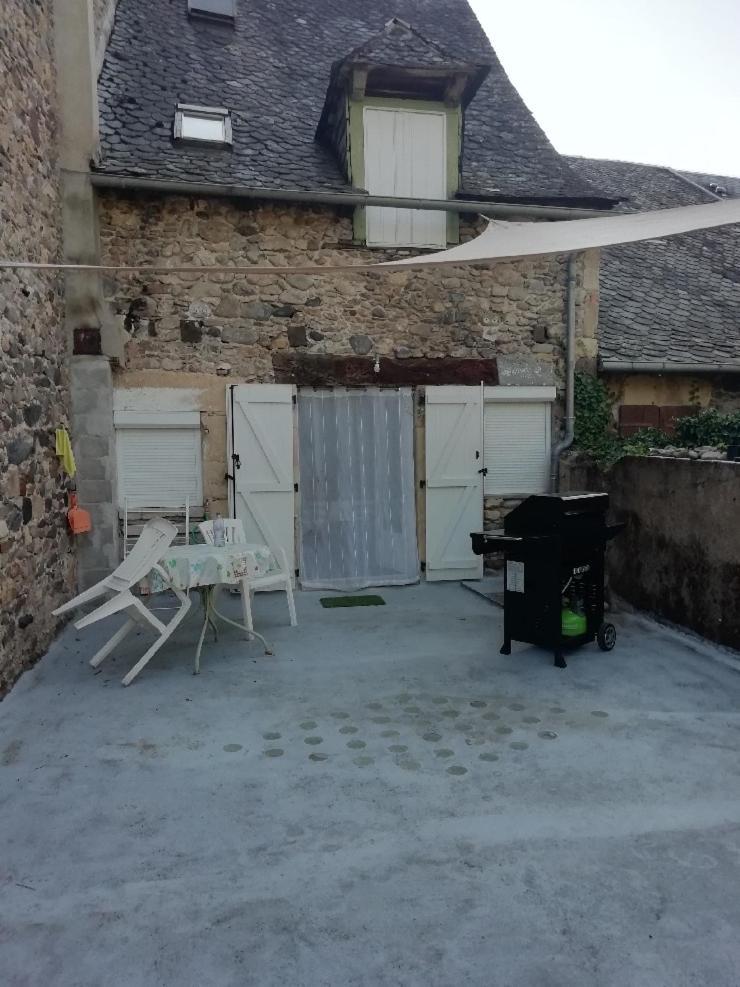 Maison Lafayette Saint-Geniez-dʼOlt Zewnętrze zdjęcie